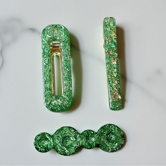 Hand Crafted Accessories - Glitter Green Aligator Hair Clip Set/3